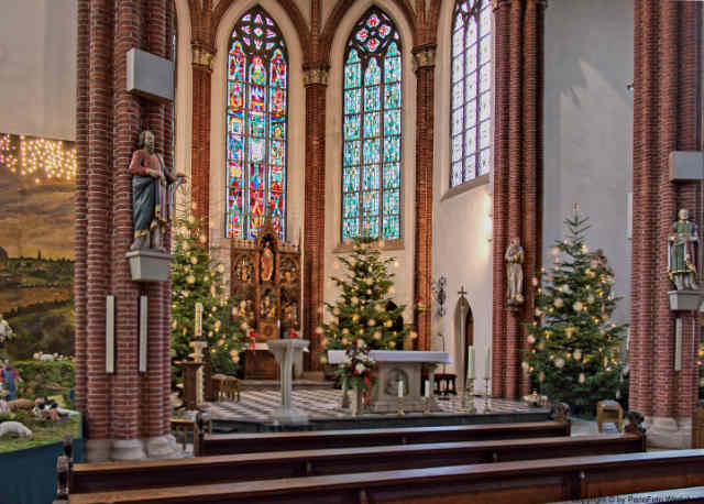 pr009 049 essen old kirche st bartholomaeus 05 640